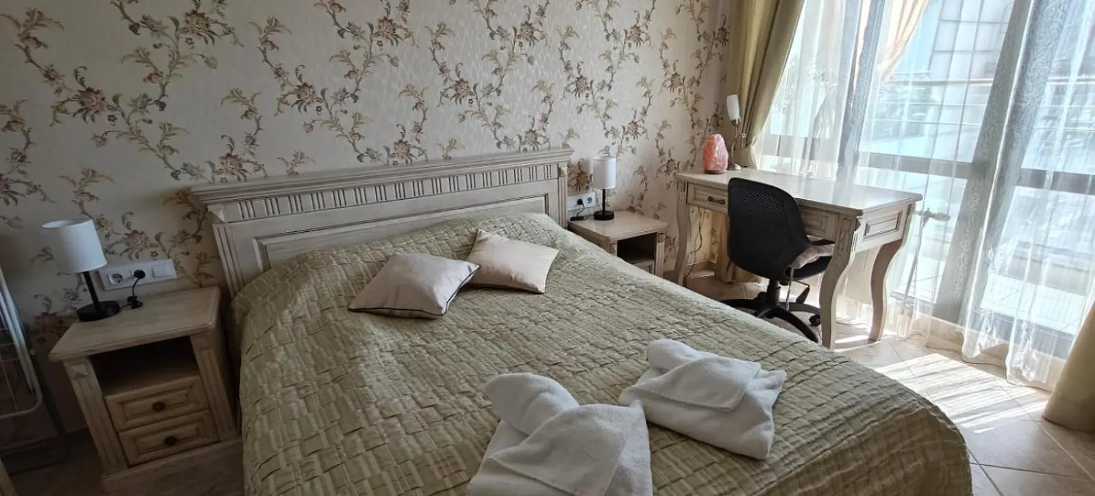 Luxury Sea Sunset Deluxe Apartment Burgas 0*,