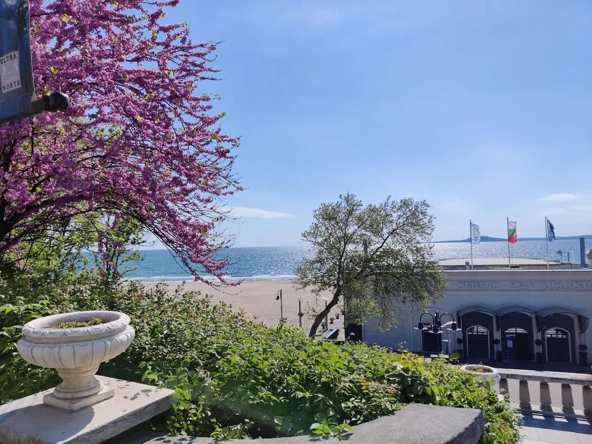 Luxury Sea Sunset Deluxe Apartment Burgas